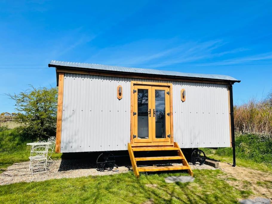 The Hut@Trefechan Wen - Coastal Coziness! Villa Goodwick Exterior foto