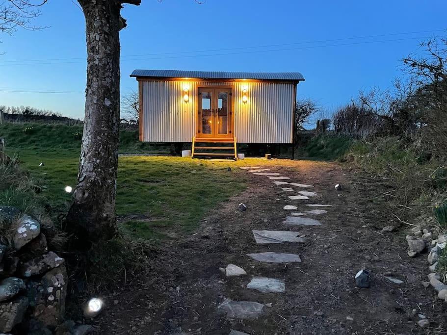 The Hut@Trefechan Wen - Coastal Coziness! Villa Goodwick Exterior foto