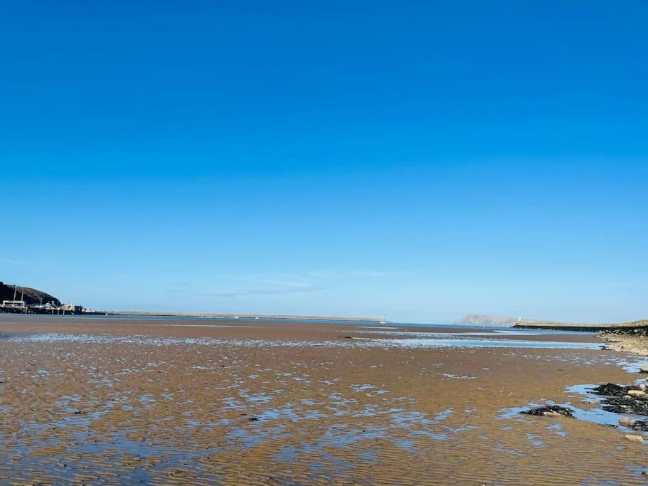 The Hut@Trefechan Wen - Coastal Coziness! Villa Goodwick Exterior foto